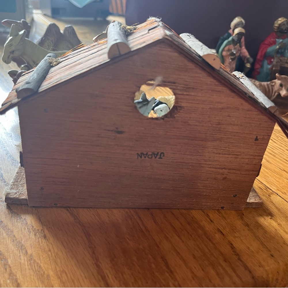 Nativity Scene Figurine Set - Picture 5 of 5